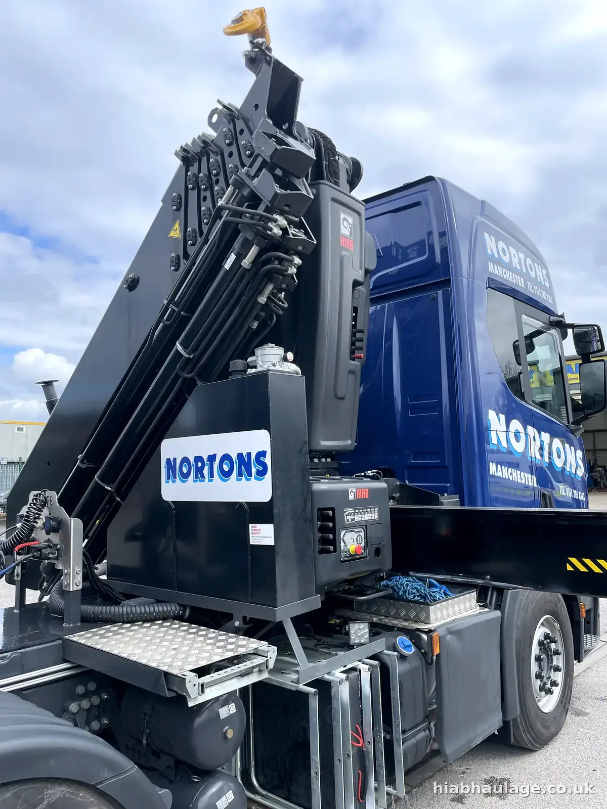 HIAB column mounted behind the cab of a tractor unit HIAB column mounted behind the cab of a tractor unit