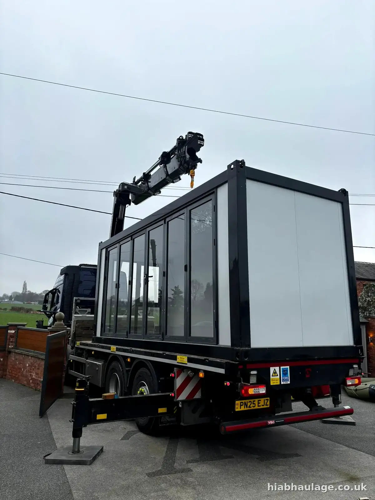 HIAB with a glazed modular unit HIAB with a glazed modular unit